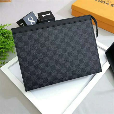 pochette de voyage louis vuitton|louis vuitton damier graphite.